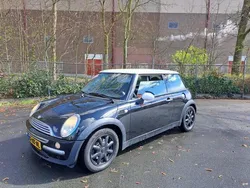 Zwart, metallic lak Gebruikt 2004 Mini Cooper Chili Hatchback | € 1.750