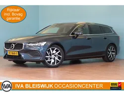 Blauw Gebruikt 2019 Volvo V60 Momentum Stationwagen | € 28.388 (Super prijs)