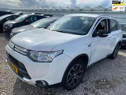 Wit Gebruikt 2015 Mitsubishi Outlander P-HEV Edition SUV | € 3.950