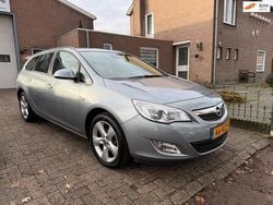 Grijs Gebruikt 2011 Opel Astra Edition Stationwagen | € 3.850 (Eerlijke prijs)