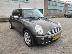 Grijs (metallic) Gebruikt 2006 Mini ONE Hatchback | € 1.999 (Eerlijke prijs)