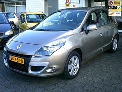 Beige Gebruikt 2010 Renault Scénic III Dynamique MPV | € 5.950 (Eerlijke prijs)