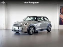 Moonwalk grey Gebruikt 2023 Mini Cooper Essential Hatchback | € 20.900 (Eerlijke prijs)