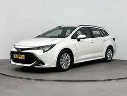 Wit Gebruikt 2024 Toyota Corolla Active Stationwagen | € 29.245 (Eerlijke prijs)