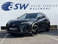 Zwart, metallic lak Gebruikt 2021 Lexus UX SUV | € 30.950 (Eerlijke prijs)
