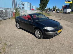 Zwart Gebruikt 2004 Renault Mégane Cabriolet Luxe Cabriolet | € 1.999 (Eerlijke prijs)