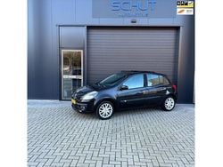 Zwart (metallic) Gebruikt 2007 Renault Clio R.S. Exception Hatchback | € 1.950 (Eerlijke prijs)