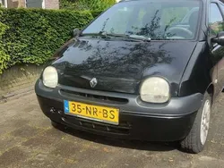 Zwart Gebruikt 2004 Renault Twingo Hatchback | € 900 (Goede deal)