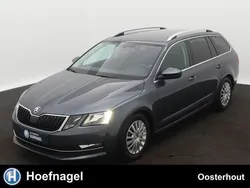 Grijs, metallic lak Gebruikt 2017 Skoda Octavia Business Line Stationwagen | € 15.900 (Goede deal)