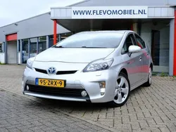 Grijs, metallic lak Gebruikt 2013 Toyota Prius Business Edition Hatchback | € 11.750 (Eerlijke prijs)