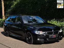 Zwart Gebruikt 2017 BMW 320 Executive Stationwagen | € 16.999 (Eerlijke prijs)