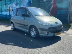 Grijs Gebruikt 2005 Peugeot 1007 Hatchback | € 1.950 (Eerlijke prijs)