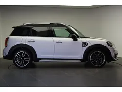 Light white (licht wit metallic) Gebruikt 2019 Mini Cooper S Countryman SUV | € 25.450 (Iets duurder)