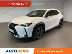 Wit Gebruikt 2021 Lexus UX 250h Luxury Line SUV | € 27.249 (Super prijs)