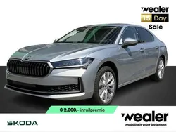 Zilver, metallic lak Gebruikt 2024 Skoda Superb First Edition Hatchback | € 42.840