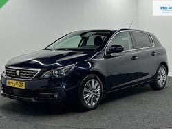 Blauw Gebruikt 2020 Peugeot 308 Premium Hatchback | € 11.500 (Eerlijke prijs)