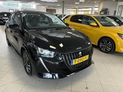 Zwart Gebruikt 2023 Peugeot 208 Allure Hatchback | € 19.950 (Eerlijke prijs)