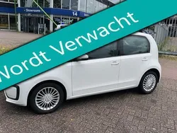 Wit Gebruikt 2017 VW up! move up! Hatchback | € 7.245 (Eerlijke prijs)