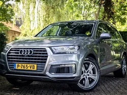 Grijs, metallic lak Gebruikt 2017 Audi Q7 SUV | € 39.750