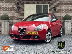 Rood Gebruikt 2015 Alfa Romeo Giulietta Sprint Hatchback | € 14.995 (Iets duurder)