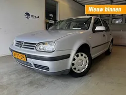 Grijs, metallic lak Gebruikt 1999 VW Golf IV Trendline Hatchback | € 1.195 (Eerlijke prijs)