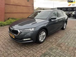 Grijs Gebruikt 2020 Skoda Octavia Business Line Stationwagen | € 11.750 (Eerlijke prijs)