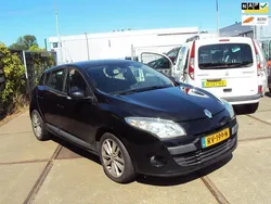 Zwart Gebruikt 2011 Renault Mégane III Dynamique Hatchback | € 1.350 (Super prijs)