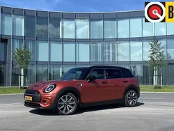 Rood Gebruikt 2024 Mini Cooper S Clubman Stationwagen | € 35.880 (Eerlijke prijs)