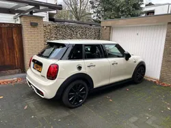 Wit Gebruikt 2019 Mini Cooper S Chili Hatchback | € 20.995 (Eerlijke prijs)