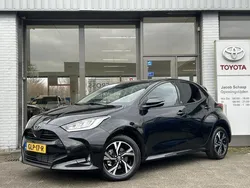 Zwart, metallic lak Nieuw 2024 Toyota Yaris Edition Hatchback | € 28.999 (Goede deal)