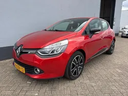 Rood Gebruikt 2013 Renault Clio IV Collection Hatchback | € 5.999 (Eerlijke prijs)
