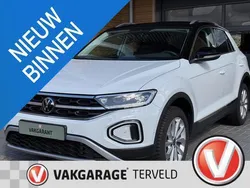 Wit Gebruikt 2024 VW T-Roc Style SUV | € 33.950 (Eerlijke prijs)
