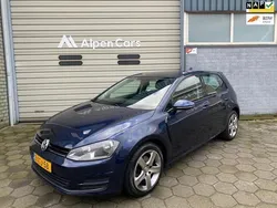Blauw Gebruikt 2013 VW Golf VII Trendline Hatchback | € 7.350 (Eerlijke prijs)