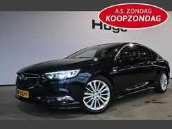 Blauw (metallic) Gebruikt 2017 Opel Insignia Business Hatchback | € 12.940 (Iets duurder)