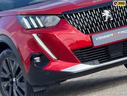 Rood Gebruikt 2020 Peugeot 2008 GT-line SUV | € 16.925 (Eerlijke prijs)