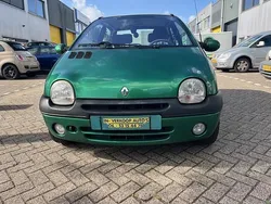 Groen Gebruikt 2000 Renault Twingo Hatchback | € 999 (Eerlijke prijs)