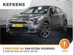 Grijs Gebruikt 2023 Citroën e-C4 Feel Sedan | € 21.820 (Eerlijke prijs)