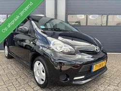 Zwart Gebruikt 2012 Toyota Aygo Hatchback | € 6.250 (Eerlijke prijs)