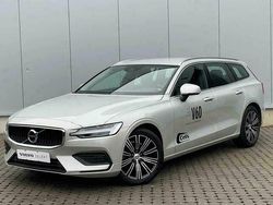 Wit Gebruikt 2018 Volvo V60 Momentum Stationwagen | € 31.999 (Eerlijke prijs)