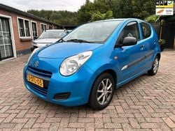 Blauw Gebruikt 2013 Suzuki Alto Comfort Hatchback | € 1.880 (Super prijs)