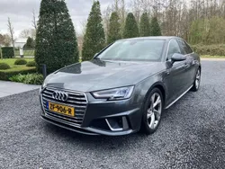 Grijs Gebruikt 2019 Audi A4 Sedan | € 21.950 (Duur)