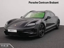 Diepzwart metallic Nieuw 2024 Porsche Taycan Cross Turismo Sedan | € 139.750 (Super prijs)