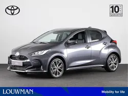 Grijs Gebruikt 2025 Toyota Yaris Hybrid Executive Hatchback | € 28.945 (Goede deal)