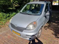 Grijs Gebruikt 2001 Toyota Yaris Verso Luna MPV | € 1.945 (Eerlijke prijs)
