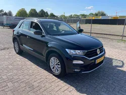 Zwart Gebruikt 2020 VW T-Roc Style SUV | € 21.500 (Eerlijke prijs)