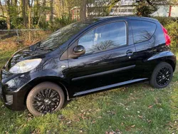 Zwart Gebruikt 2010 Peugeot 107 Hatchback | € 3.945 (Iets duurder)