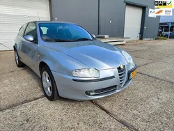 Grijs Gebruikt 2004 Alfa Romeo 147 Impression Hatchback | € 1.950 (Eerlijke prijs)