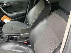 Grijs Gebruikt 2010 Opel Astra Cosmo MPV | € 3.500 (Iets duurder)