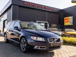 Blauw, metallic lak Gebruikt 2013 Volvo V70 Ocean Race Stationwagen | € 23.450 (Eerlijke prijs)