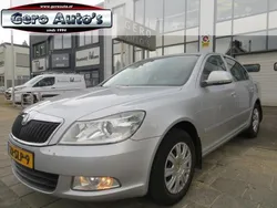 Grijs Gebruikt 2011 Skoda Octavia Ambition Hatchback | € 5.750 (Eerlijke prijs)